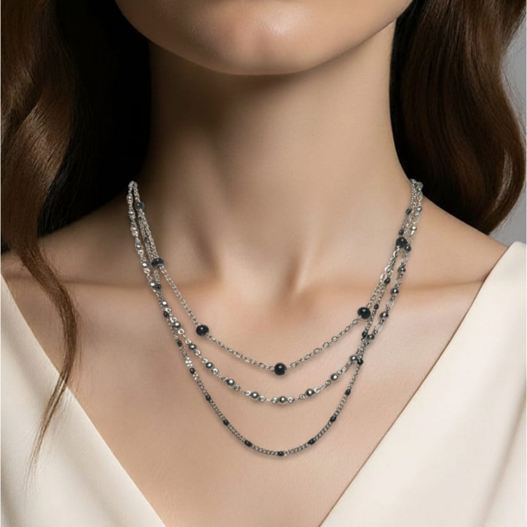Collar multihilo de acero inoxidable con esferas de esmalte negro