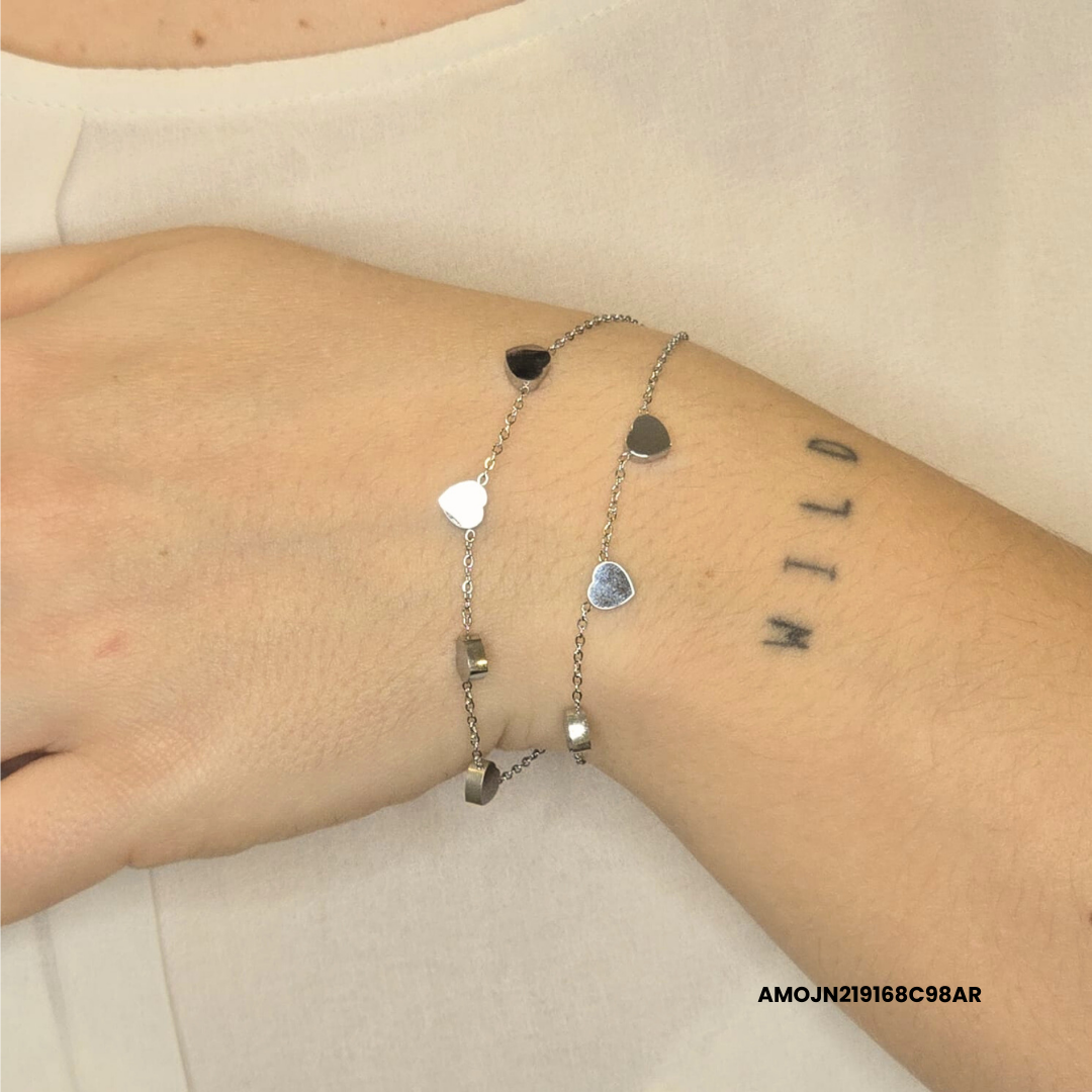 Double-strand bracelet with steel hearts