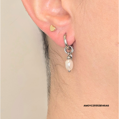 Steel hoop earrings with pearl pendant