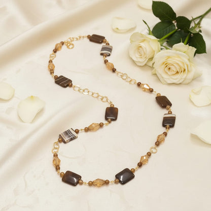 Collana in agata marrone e cristallo Swarovski: eleganza naturale nei toni della terra