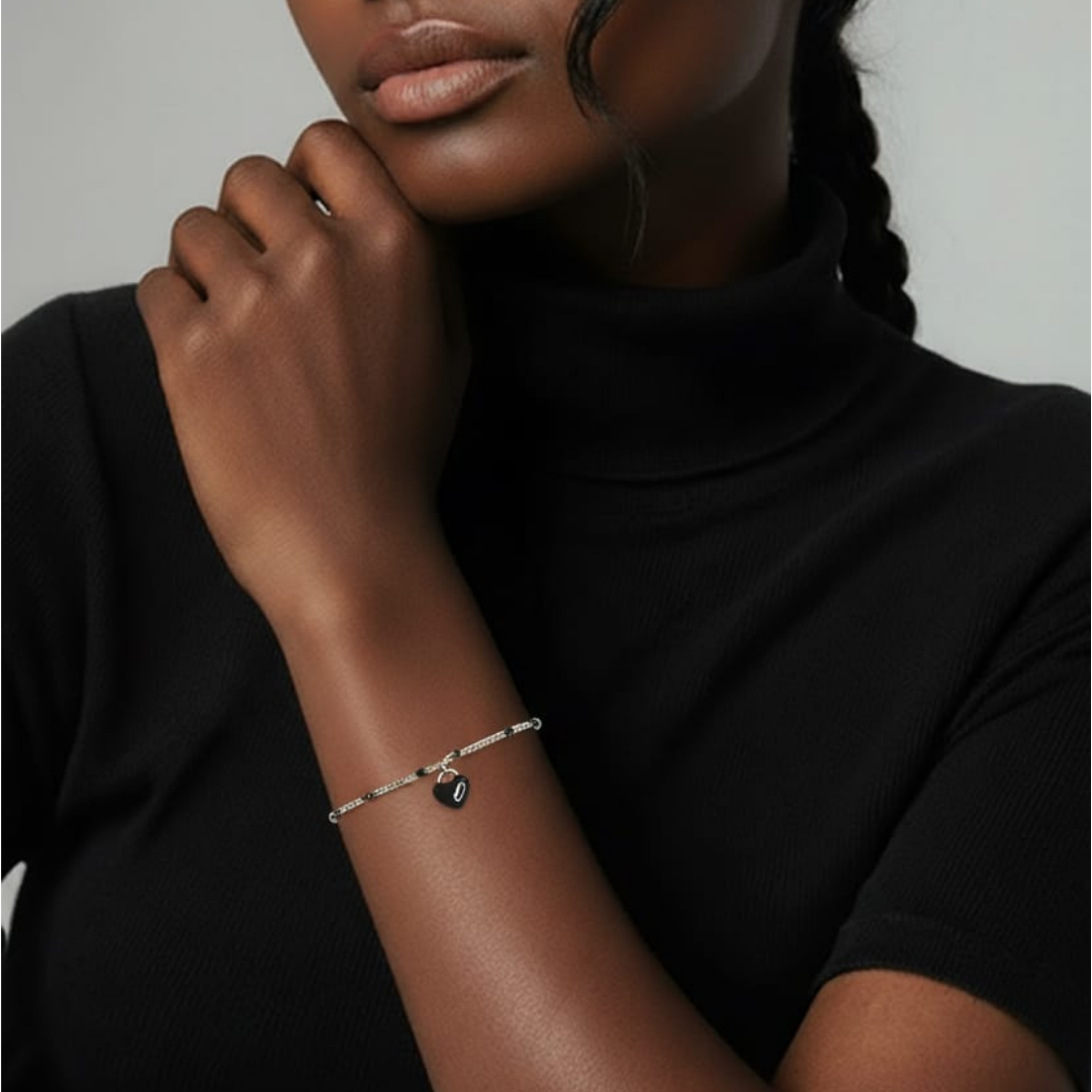 Bracciale in acciaio inossidabile con ciondolo a forma di cuore convesso smaltato nero