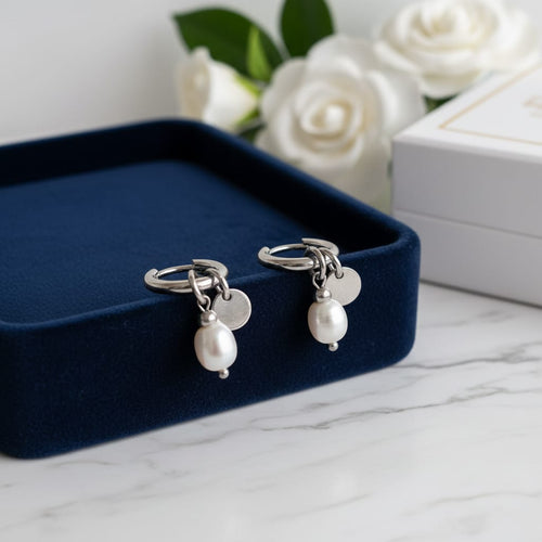 Pendientes de aro de acero con colgante de perla