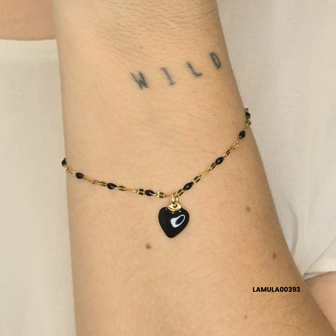 Stainless steel bracelet with black enamelled heart charm